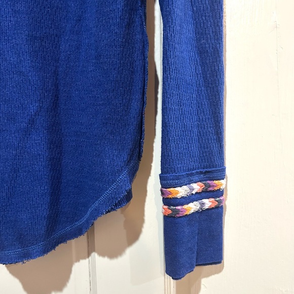 FREE PEOPLE Royal Blue Embroidered Thermal Top Boho Casual Loungewear Size S - Picture 9 of 10